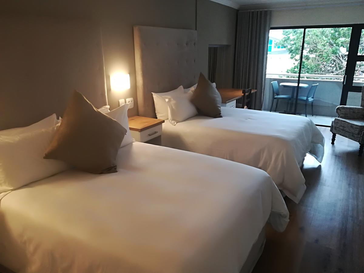 Herms Restaurant & Boutique Hotel Port Elizabeth Exteriör bild